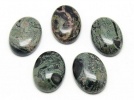 910442 Kaboszon jaspis owal ok.: 25x18mm